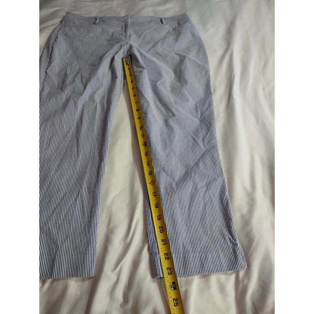 7th Avenue Capri Pants Size 10 Gray And White Stripes - Picture 6 of 8